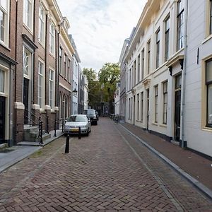 Deluxe Studio